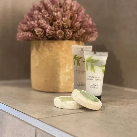 Icona - Stylish 2 Bed 요크