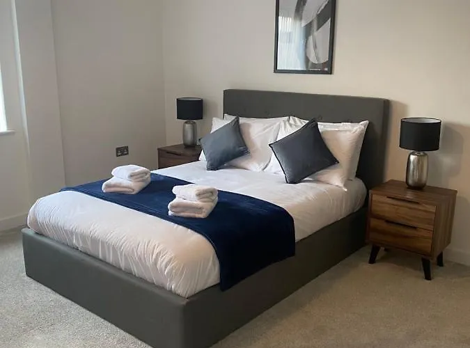 Icona - Stylish 2 Bed